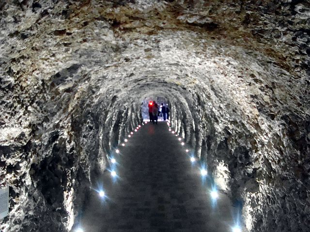 Так сейчас выглядит тоннель к озеру Провал в Пятигорске.