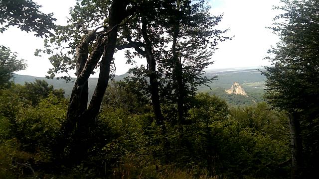 Фото. Вид на гору Развал с вершины горы Железной.