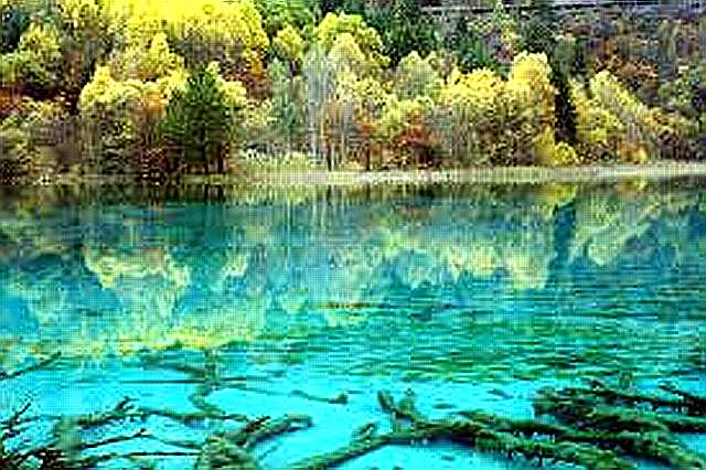 Озеро пяти цветов, почему оно меняет цвет и не замерзает