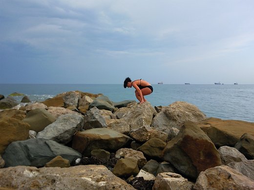 Как ходить по камням на море
